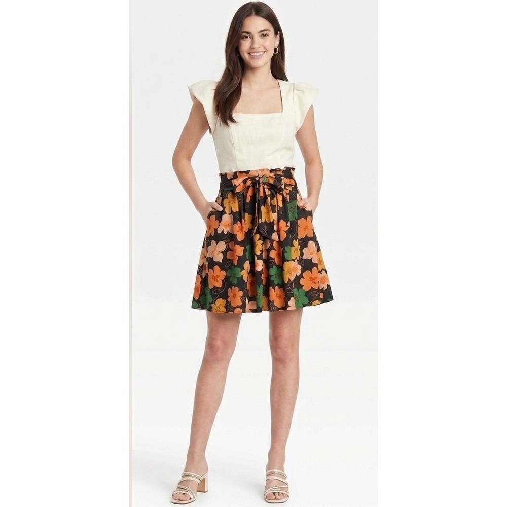 NWT Who What Wear Hand Drawn Floral Mini Skirt Womens Size M Black Orange Belt
